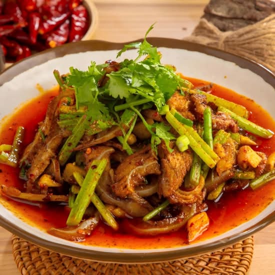 火爆月牙骨 Stir-Fried Pork Cartilage with Celery